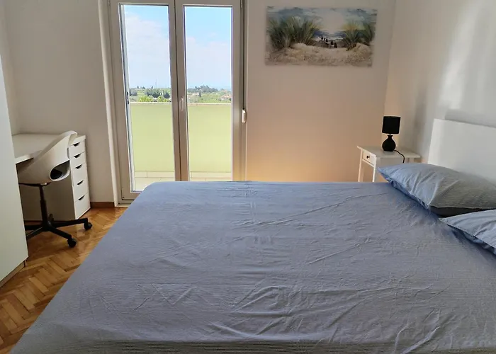 Apartma Zora